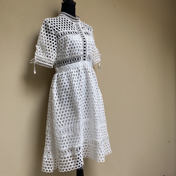 Simply Couture White Mock Neck A-line Dress with Circle Cut Out Pattern Size L - Picture 3 of 16